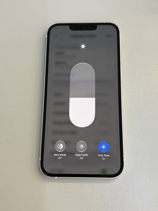 iPhone 13 · 6/9