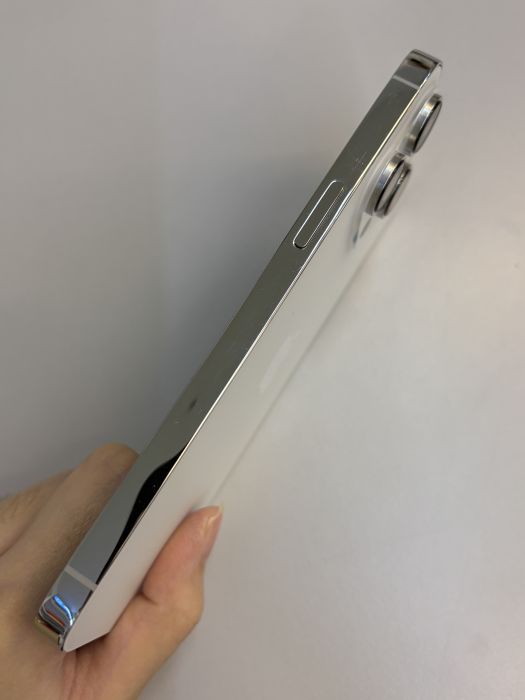 iPhone 14 Pro Max · 2/9