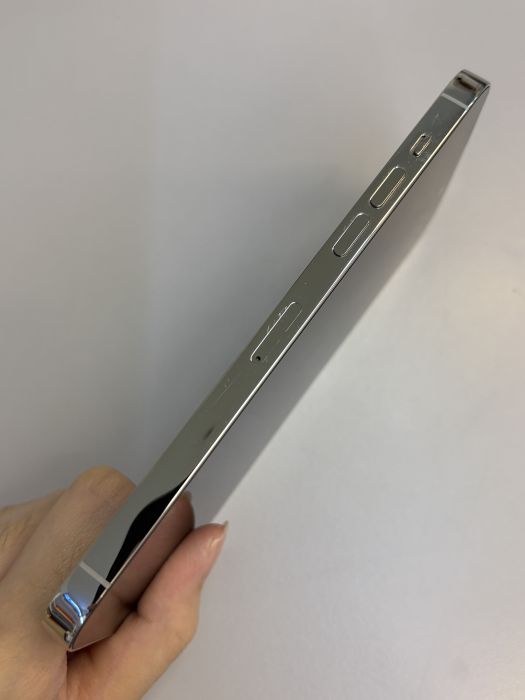 iPhone 14 Pro Max · 3/9