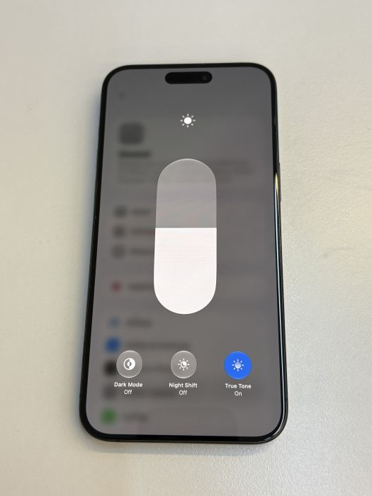 iPhone 15 Pro Max · 6/9