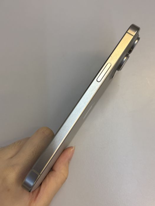 iPhone 15 Pro Max · 3/9