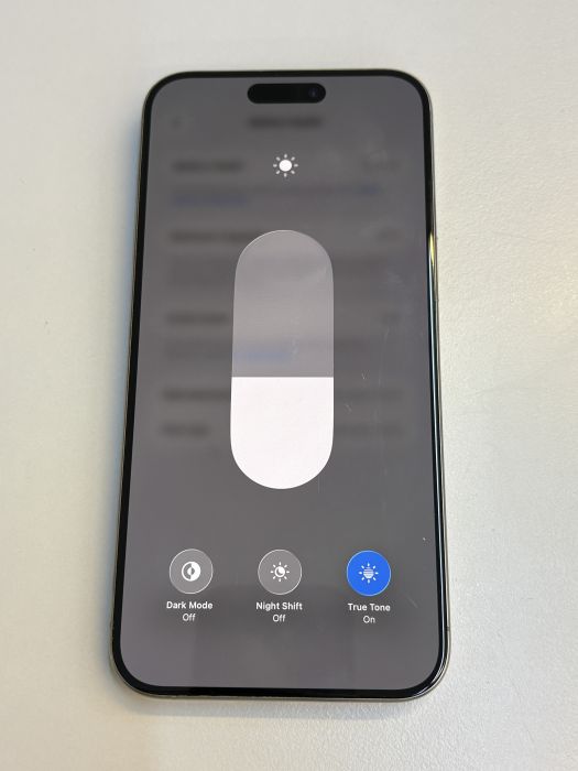 iPhone 15 Pro Max · 6/9