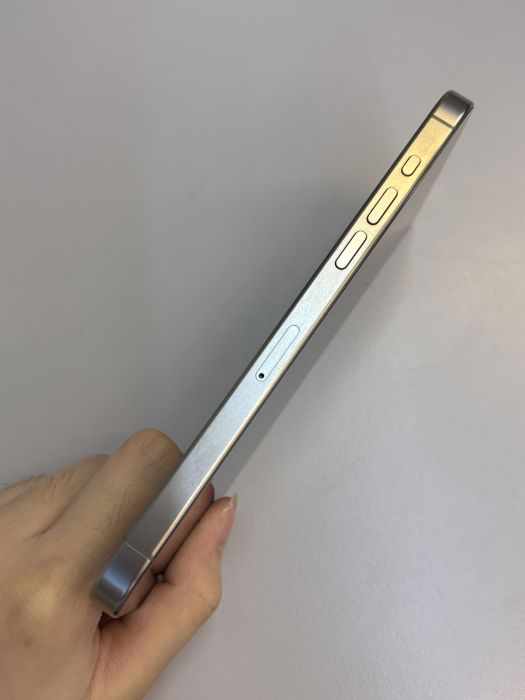 iPhone 15 Pro Max · 2/9