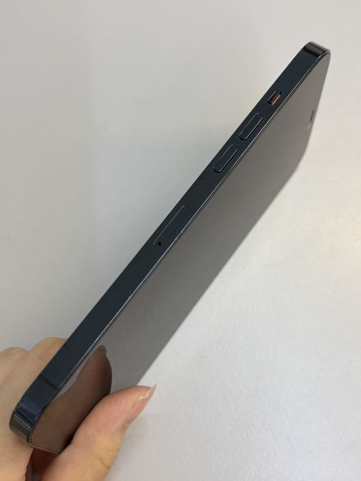 iPhone 12 Pro Max · 2/9