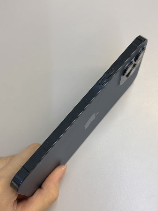 iPhone 12 Pro Max · 3/9