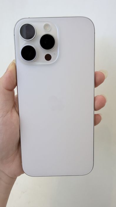iPhone 16 Pro Max