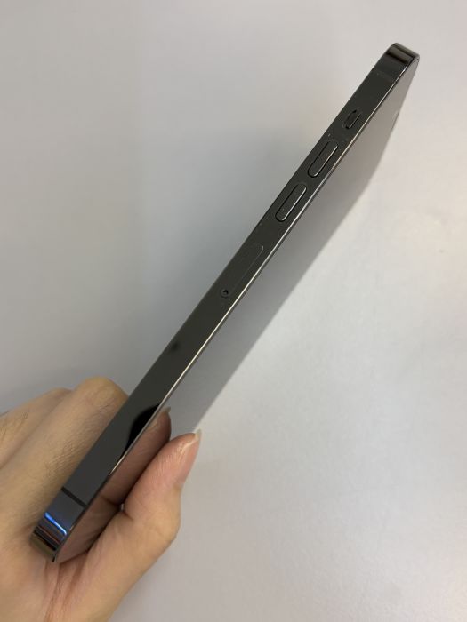 iPhone 13 Pro Max · 2/9