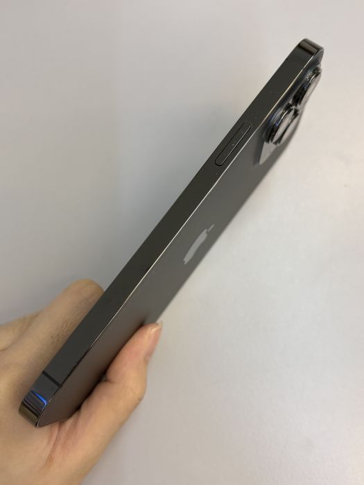 iPhone 13 Pro Max · 3/9