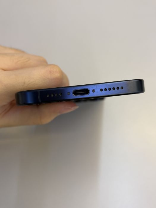 iPhone 15 Pro Max · 4/9