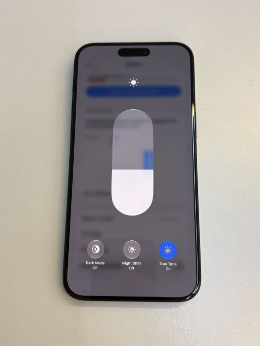 iPhone 15 Pro Max · 6/9