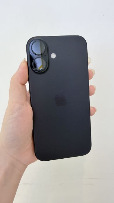 iPhone 16