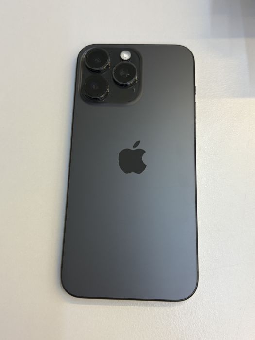 iPhone 15 Pro Max · 1/9