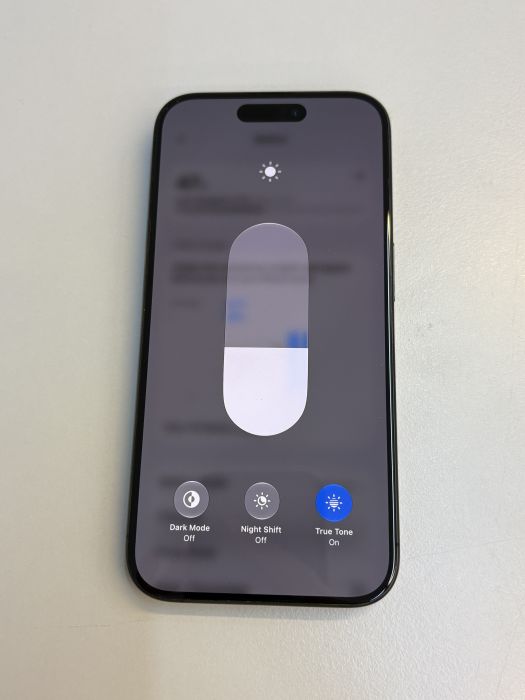 iPhone 15 Pro · 6/9