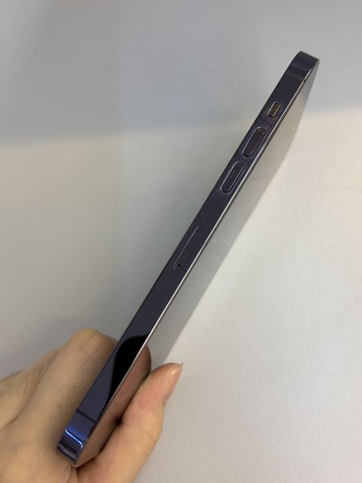 iPhone 14 Pro Max · 2/9
