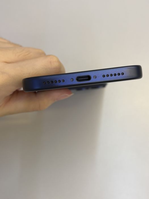 iPhone 17 Pro Max · 4/9