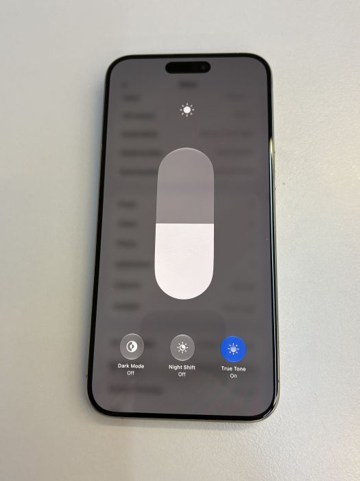 iPhone 15 Pro Max · 6/9