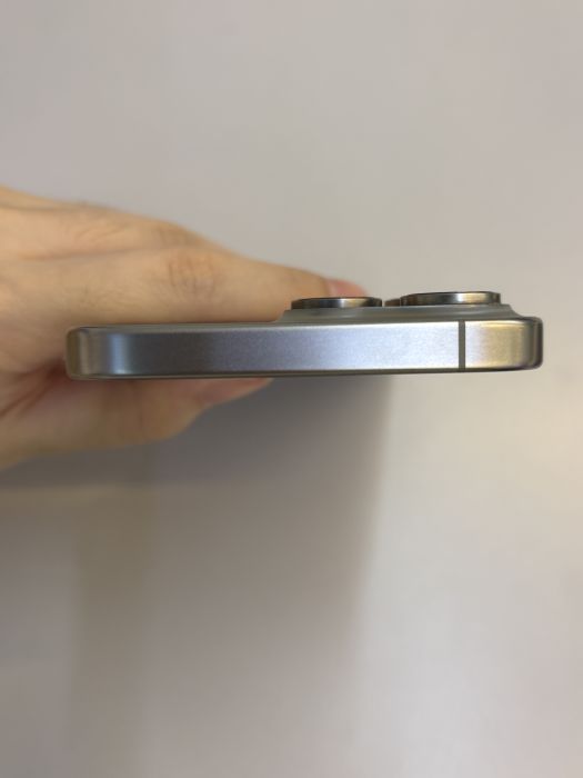 iPhone 15 Pro Max · 5/9