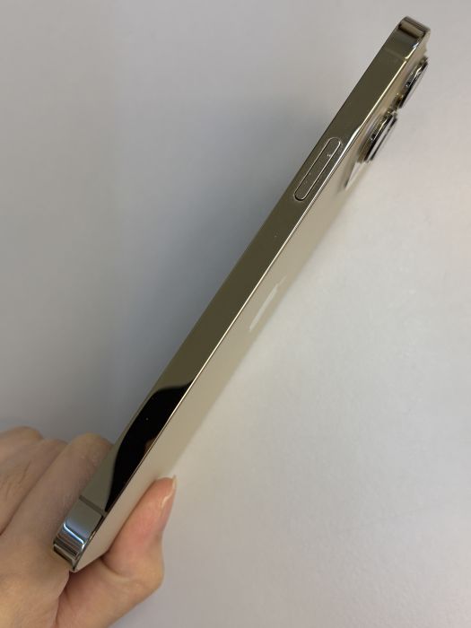 iPhone 13 Pro Max · 3/9