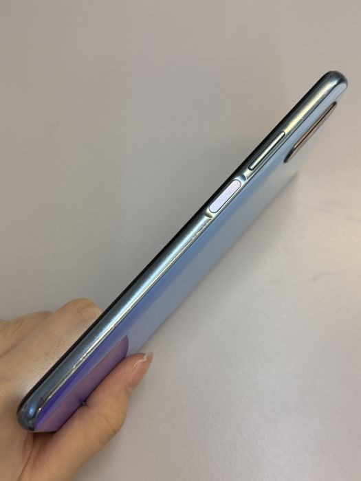 Huawei Y9S · 3/7