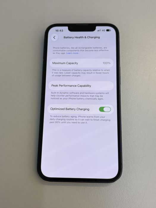 iPhone 13 · 8/9