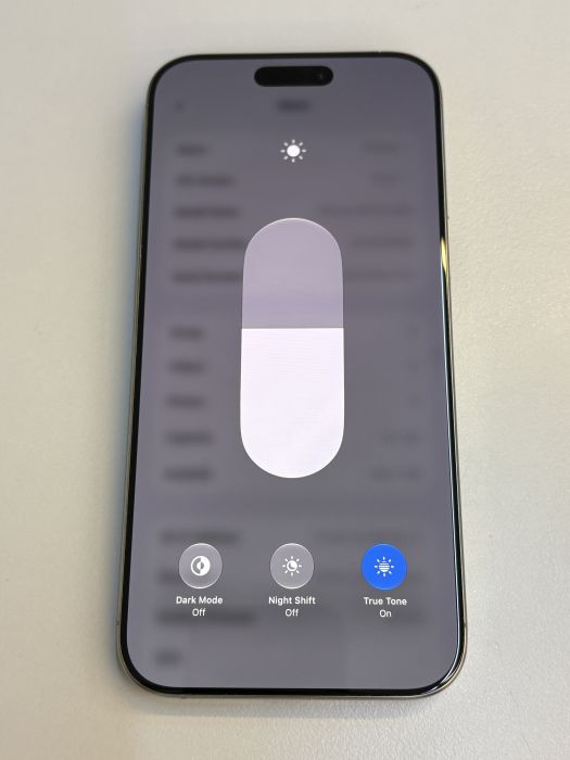 iPhone 16 Pro Max · 6/9
