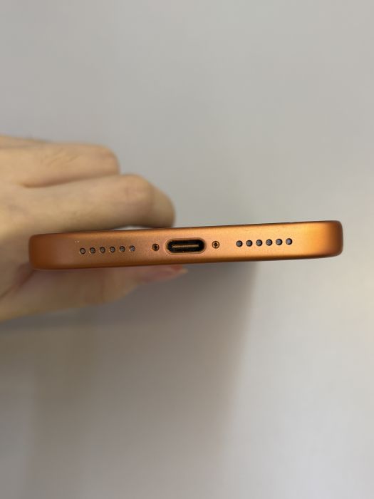 iPhone 17 Pro Max · 4/9