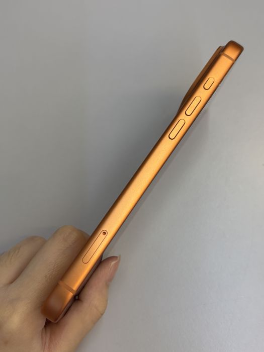 iPhone 17 Pro Max · 2/9