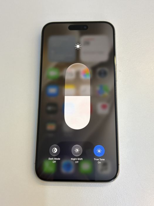 iPhone 15 Pro Max · 6/9