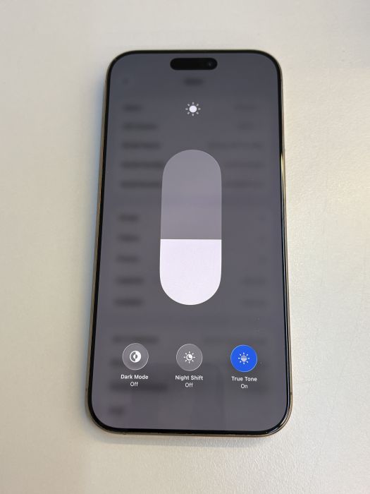 iPhone 16 Pro Max · 6/9