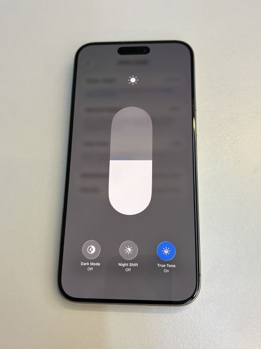 iPhone 15 Pro Max · 6/9