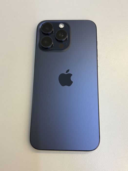iPhone 15 Pro Max · 1/9