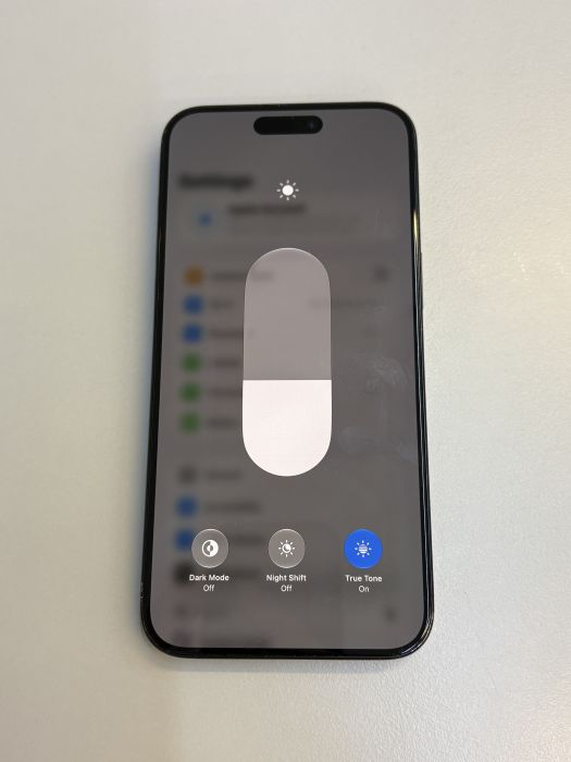 iPhone 15 Pro Max · 6/9