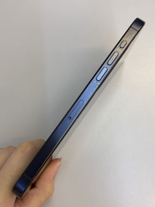 iPhone 15 Pro Max · 2/9