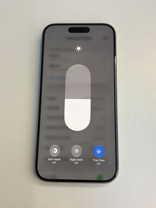 iPhone 15 Pro · 6/9