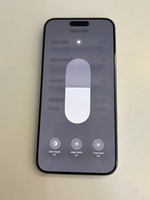 iPhone 15 Pro Max · 6/9