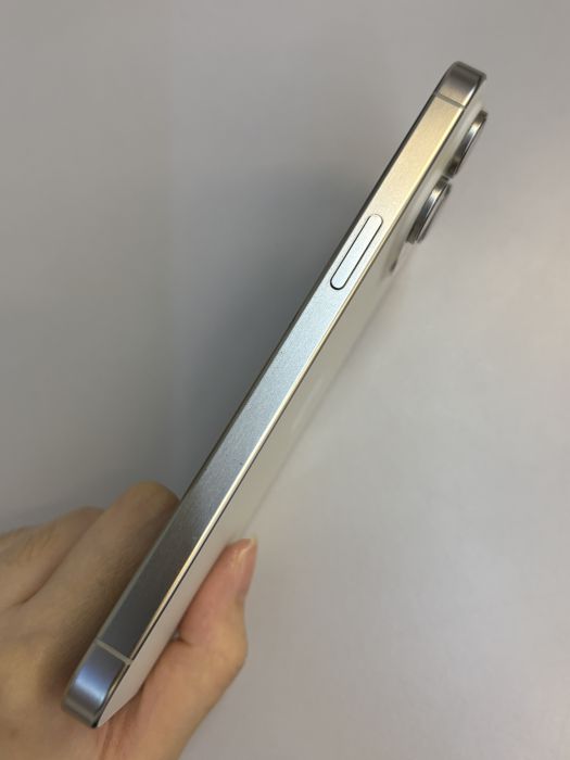 iPhone 15 Pro Max · 3/9