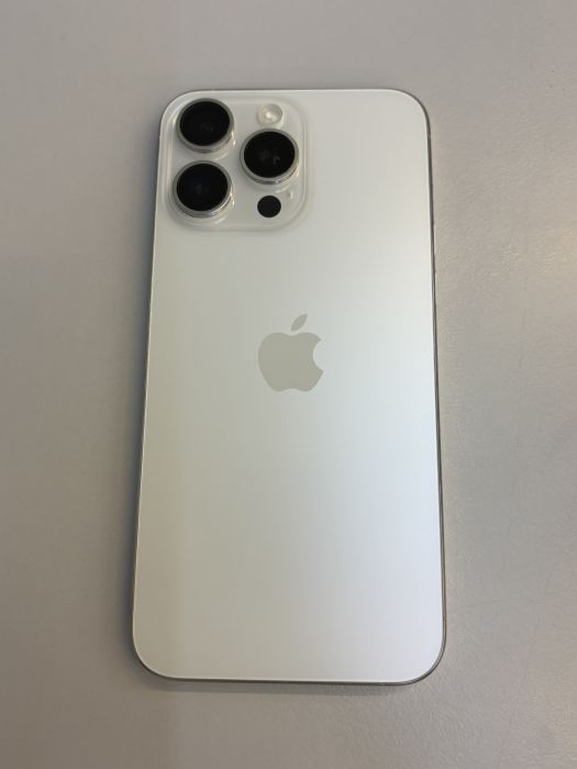 iPhone 15 Pro Max · 1/9