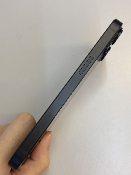 iPhone 14 · 3/9