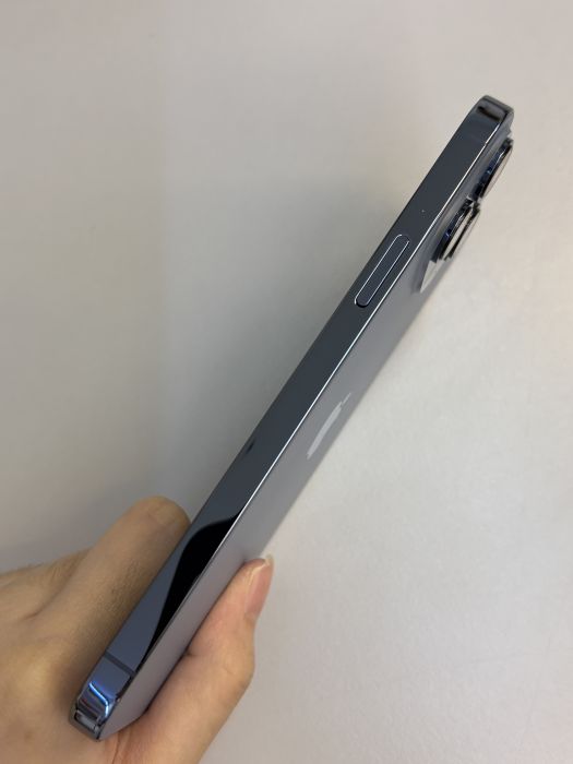 iPhone 13 Pro Max · 3/9