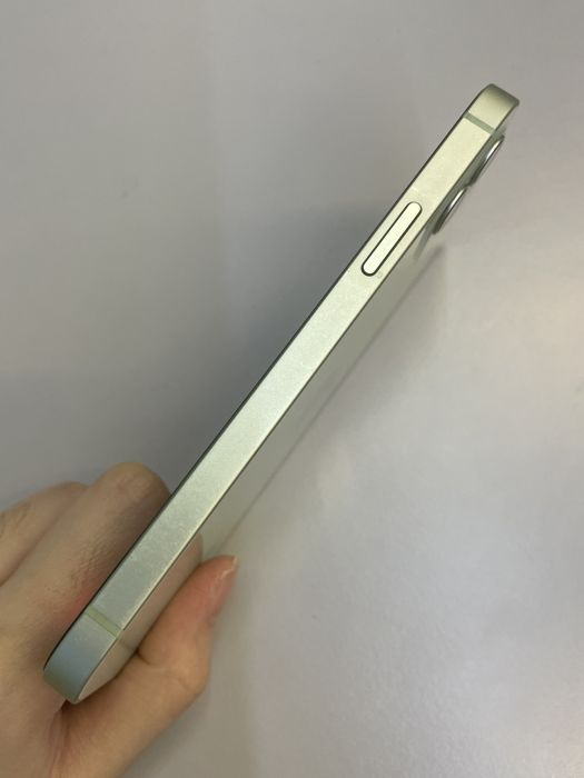 iPhone 12 · 3/9