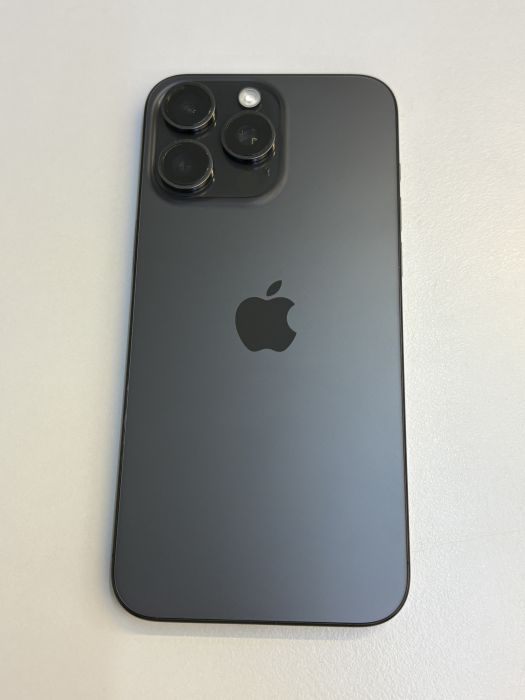 iPhone 15 Pro Max · 1/9