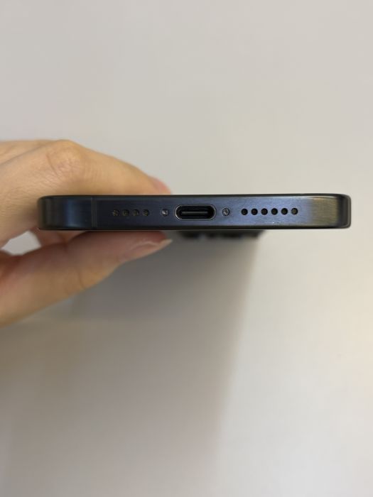 iPhone 15 Pro Max · 4/9