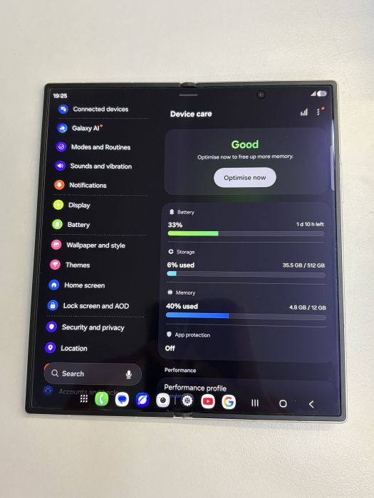 Samsung Galaxy Z Fold 8 Ultra · 7/8