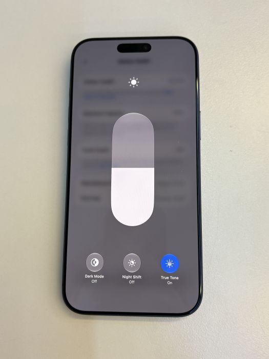 iPhone 17 Pro Max · 6/9