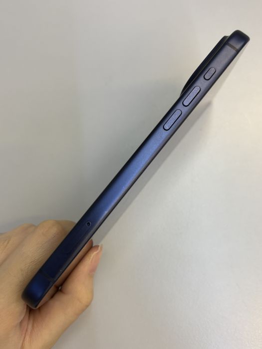 iPhone 17 Pro Max · 2/9