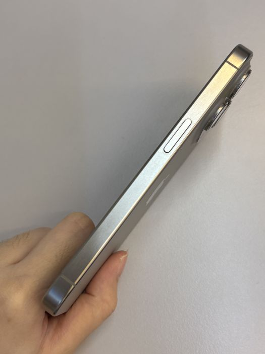 iPhone 15 Pro · 3/10