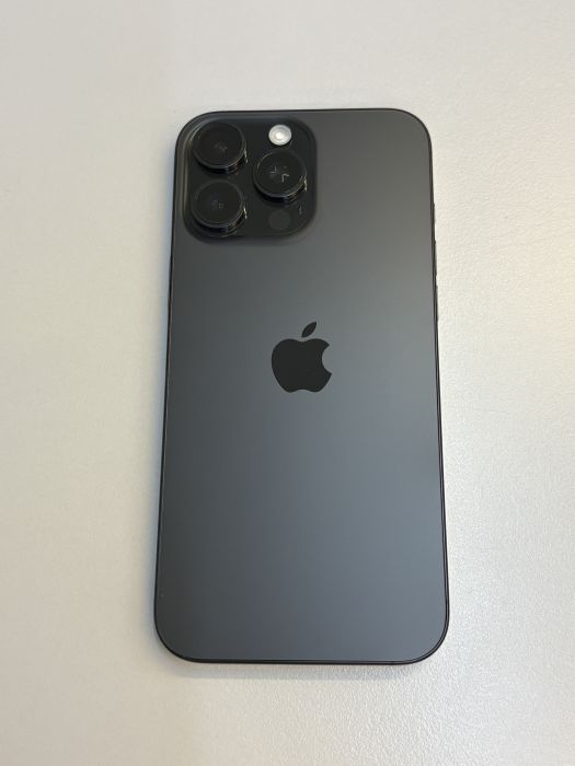 iPhone 16 Pro Max · 1/9