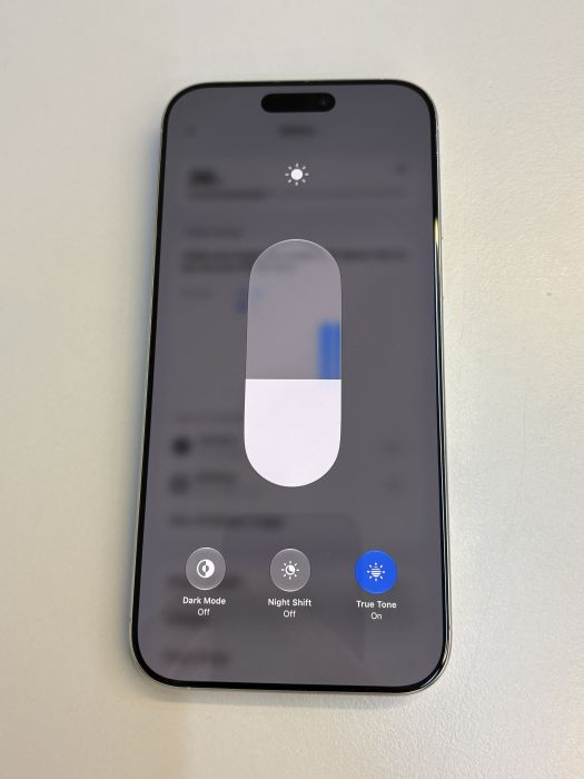 iPhone 16 Pro Max · 6/9