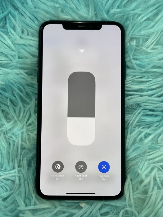 iPhone 11 Pro Max · 4/11