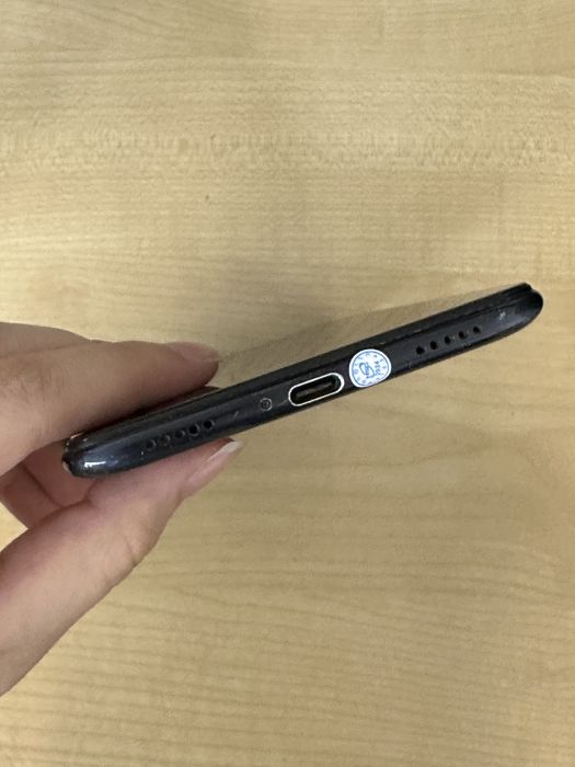 Xiaomi Mi Max 3 · 4/8